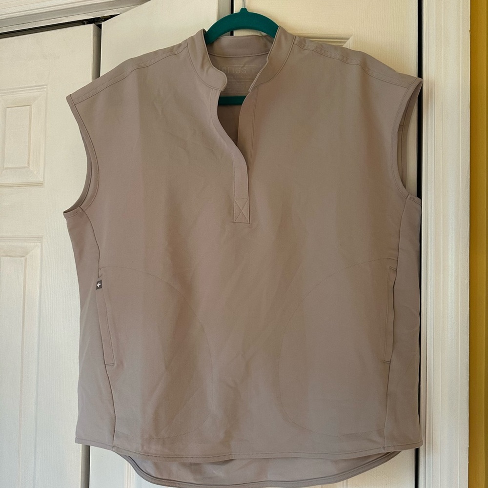 Figs Women's Top in Taupe